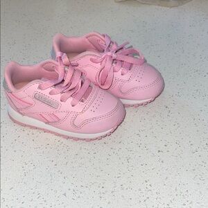 Reebok toddler size 4c